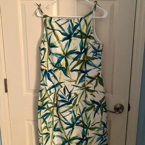 White/print sleeveless dress size 8 New with Tags